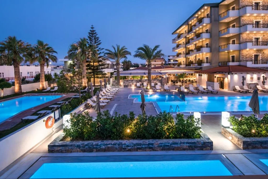 Petousis Hotel and Suites | zwembad